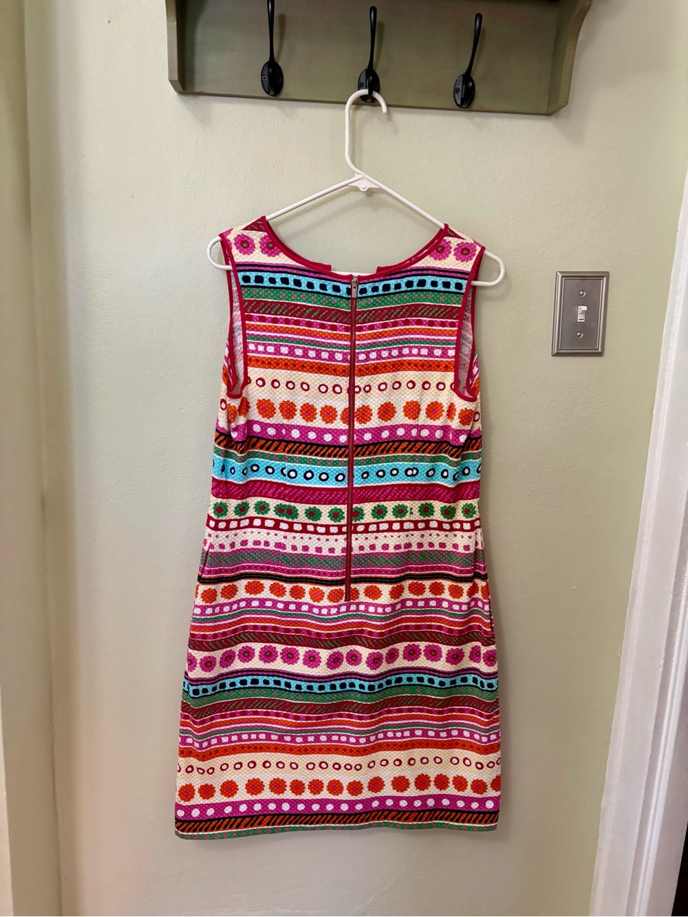 Talbots Multicolor Striped Sleeveless Midi Dress! Super cute and comfy! Size 8. - Picture 5 of 9